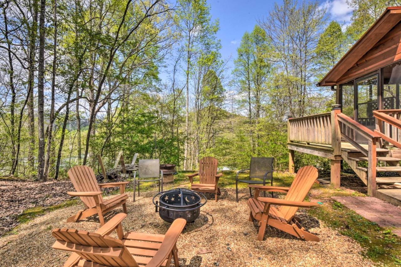 Cozy Hiawassee Cabin With Fire Pit And Mtn Views! Exteriör bild