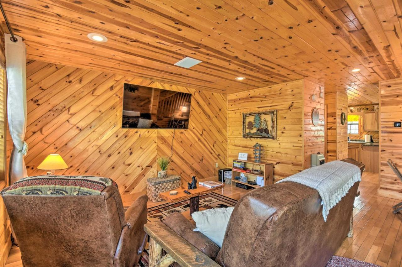 Cozy Hiawassee Cabin With Fire Pit And Mtn Views! Exteriör bild