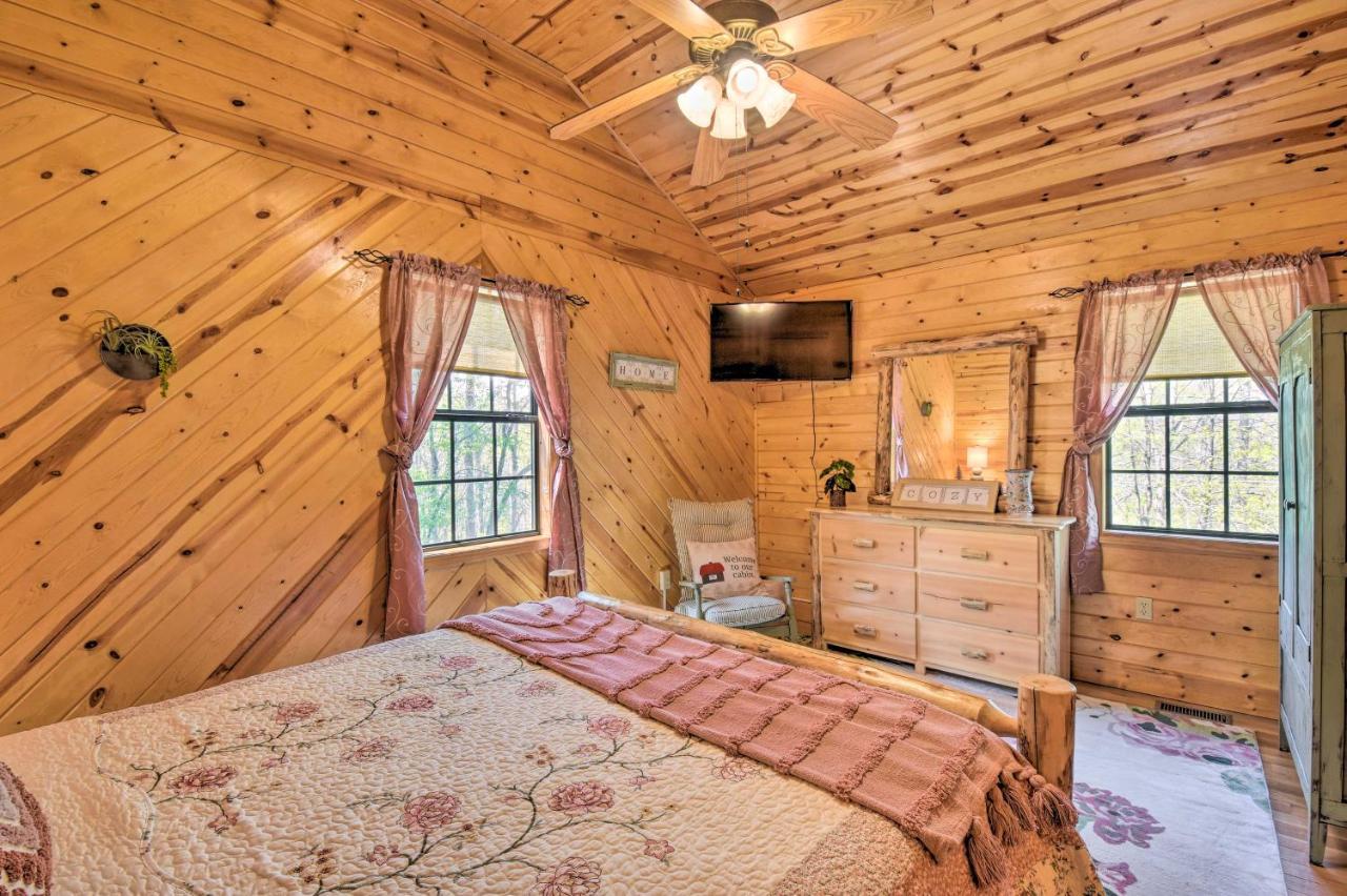 Cozy Hiawassee Cabin With Fire Pit And Mtn Views! Exteriör bild