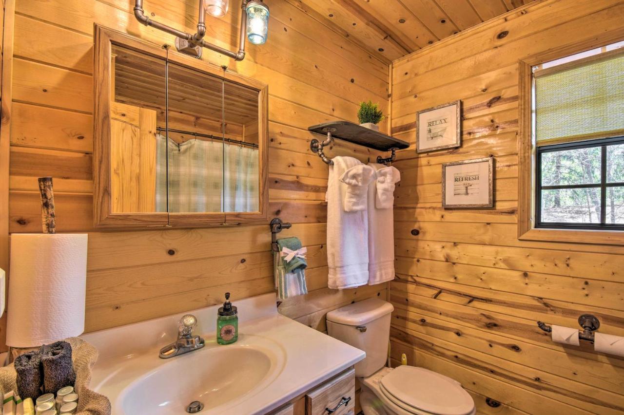Cozy Hiawassee Cabin With Fire Pit And Mtn Views! Exteriör bild